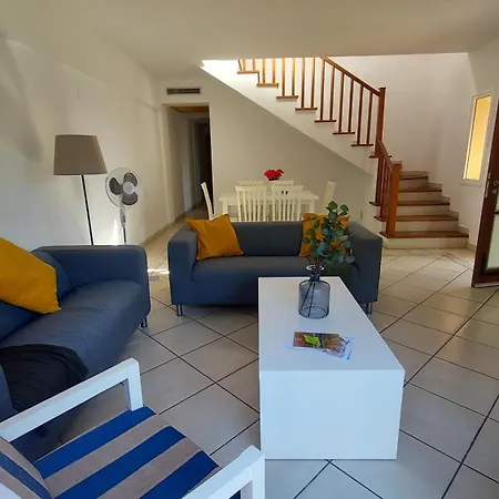 Adosado La Tabaiba Casa de Férias