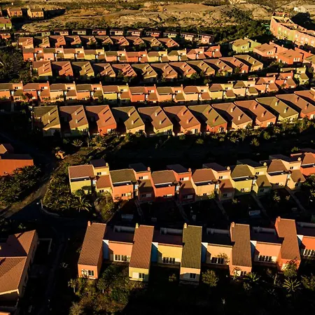 別荘 Adosado La Tabaiba